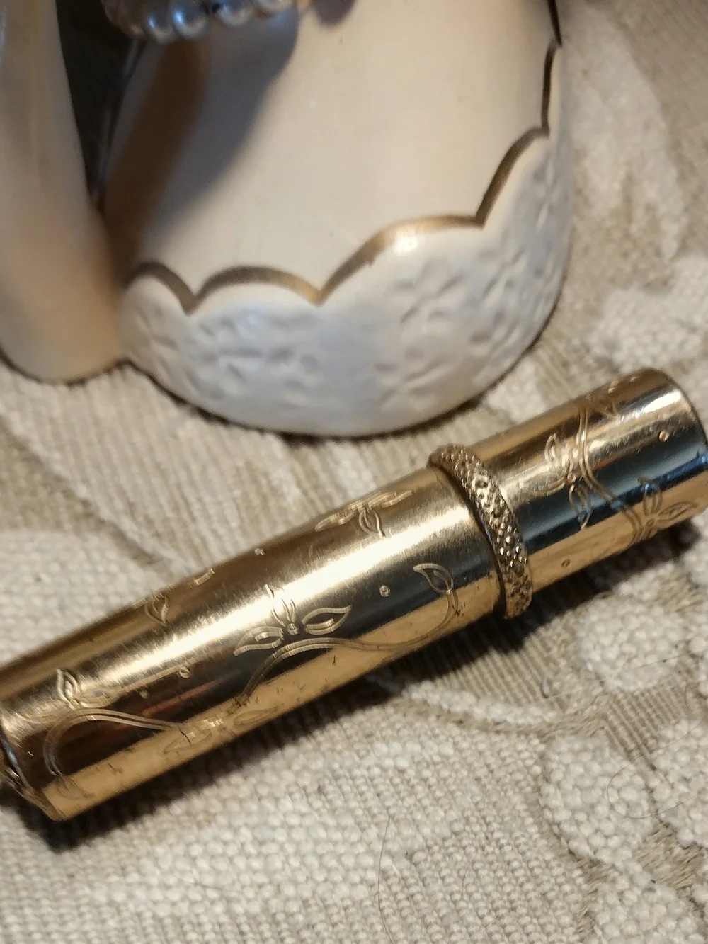 Vintage 501 Revlon Gold Tone Case With Lipstick